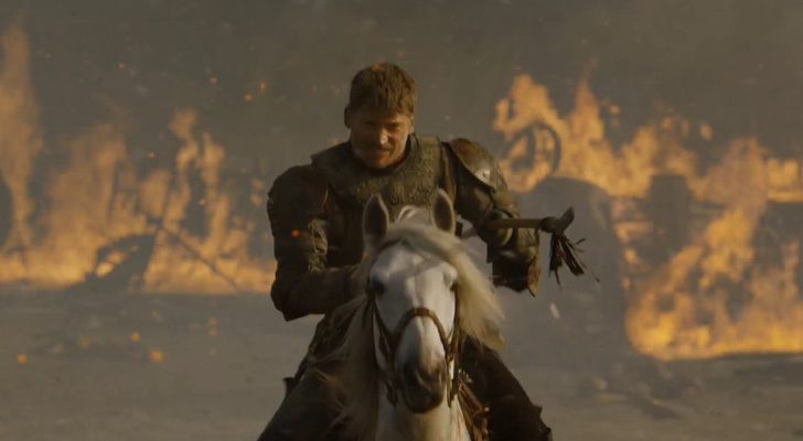 Jaime Lannister carga contra Daenerys y Drogon en 'Juego de Tronos'