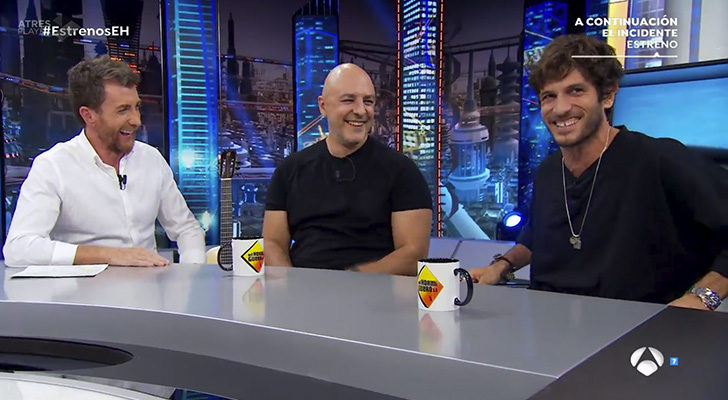 Pablo Motos con Quim Gutiérrez y Roberto Álamo en 'El Hormiguero'