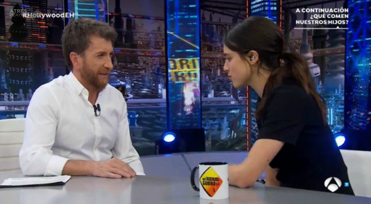 Pablo Motos y Margaret Qualley en &#39;El hormiguero&#39;