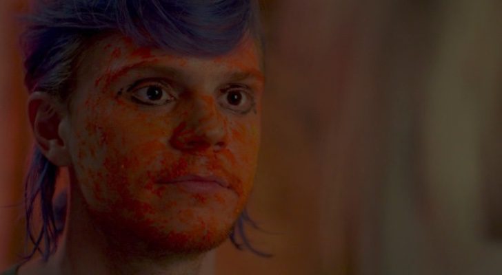 Evan Peters es Kai en 'American Horror Story: Cult'