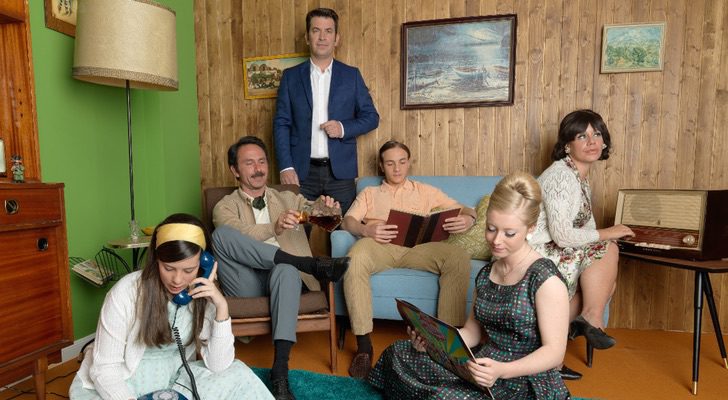 Arturo Valls con la familia de &#39;Me cambio de década&#39;