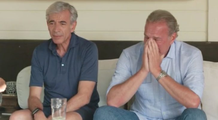 Bertín Osborne visiblemente afectado junto a Imanol Arias