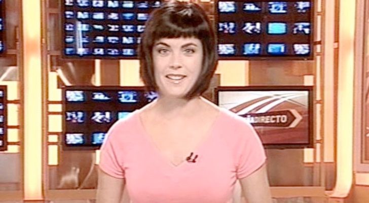  Samanta Villar presentando 'España directo'