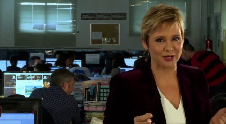 Gloria Serra presentando 'Equipo de Investigación'