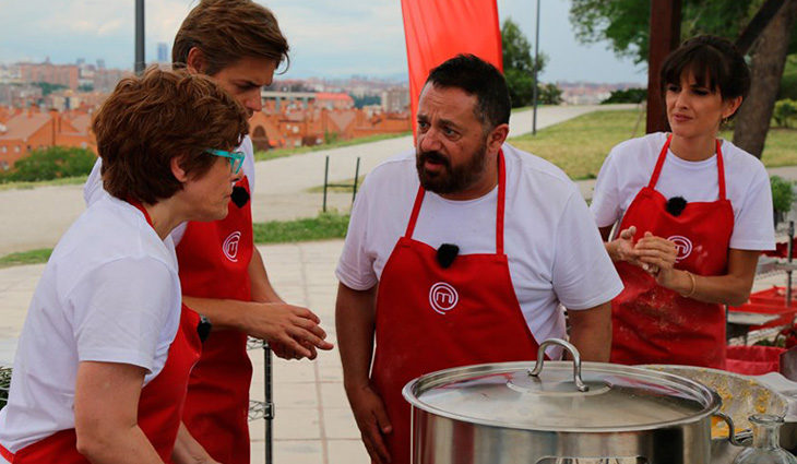 Anabel, Carlos, Pepón y Marina en la prueba de exteriores solidaria de 'MasterChef Celebrity'