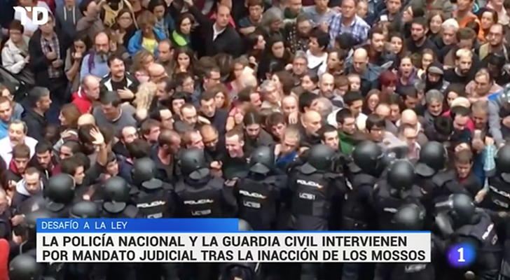 Imagen de cargas policiales en el Informativo de TVE