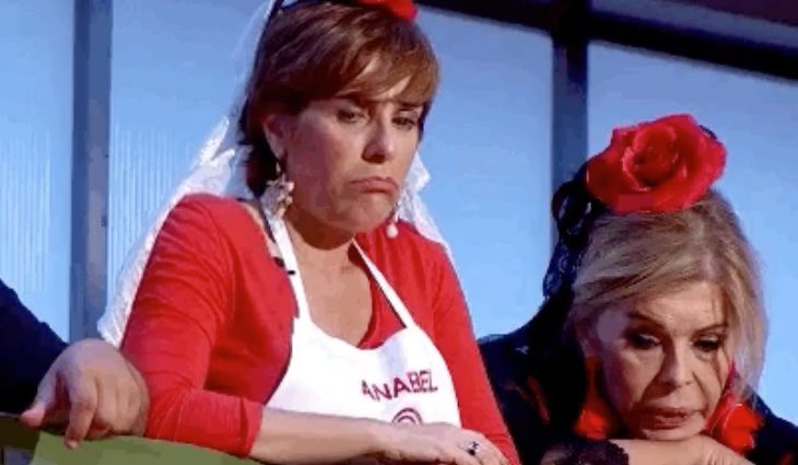 Anabel Alonso y Bibiana Fernández aportaron el toque cómico con su atuendo