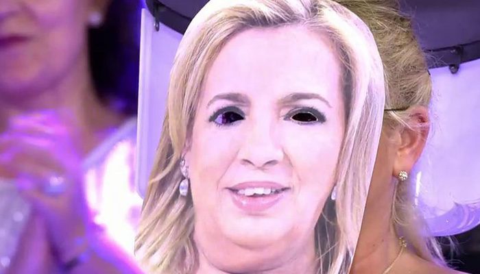 La doble de Carmen Borrego en el plató de 'Sálvame'