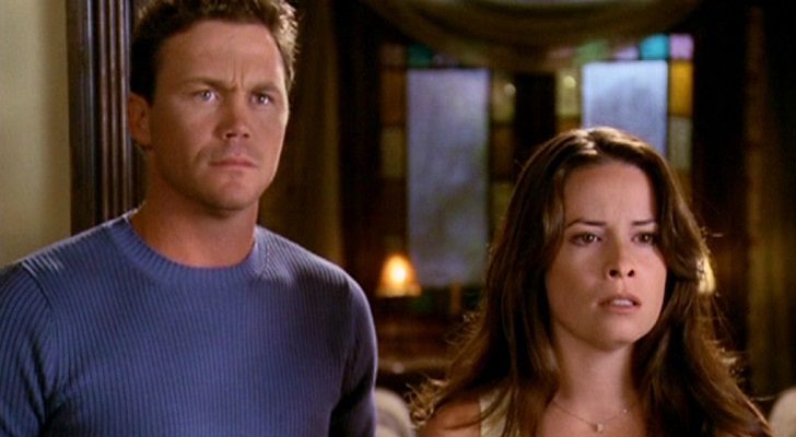 Brian Krause y Holly Marie Combs como Leo y Piper en 'Embrujadas'