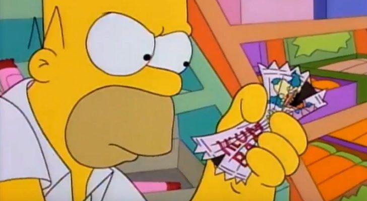 Homer con una chocolatina de la marca Krusty en 'Los Simpson'