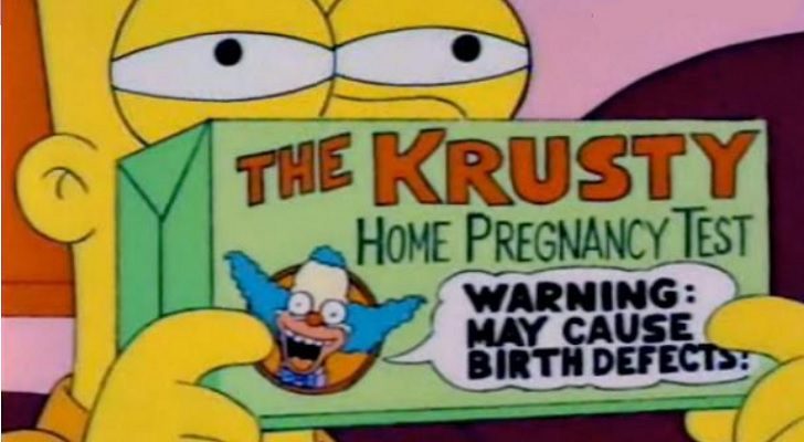 Bart mostrando el test de embarazo de la marca Krusty en 'Los Simpson'