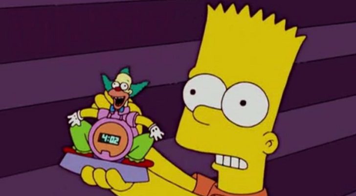 Bart muestra su despertador de Krusty en 'Los Simpson'