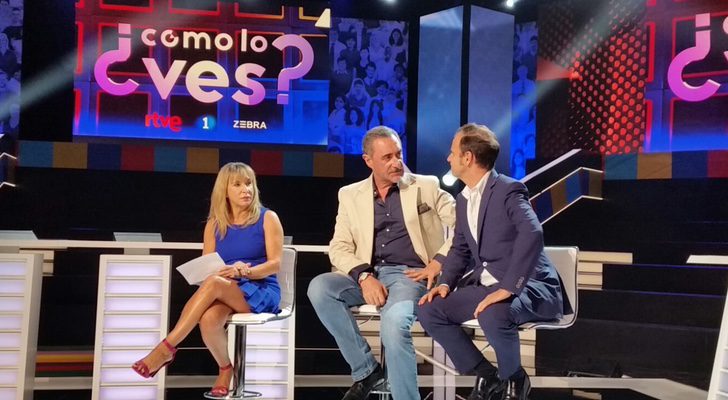 Toñi Prieto, Carlos Herrera y Jose Velasco en el plató de '¿Cómo lo ves?'