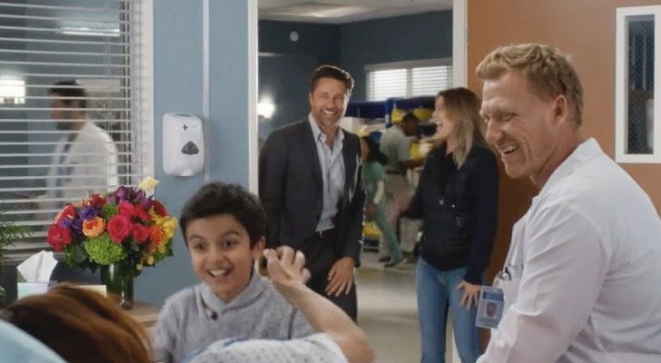 Riggs le entrega su hijo a Megan en &#39;Anatomía de Grey&#39;