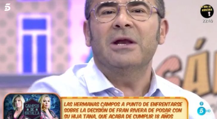 Jorge Javier Vázquez en 'Sálvame' hablando enfadado de la ausencia de su invitación en la celebración de la Familia Real en el Palacio Real el 12 de octubre, Día de la Hispanidad