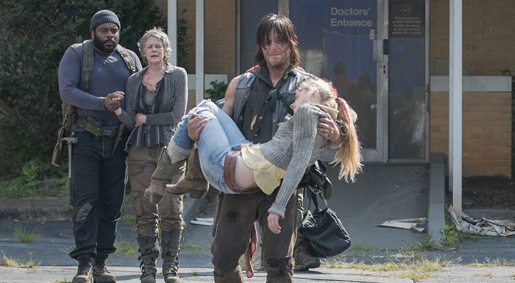 Daryl traslada el cuerpo sin vida de Beth en 'The Walking Dead'