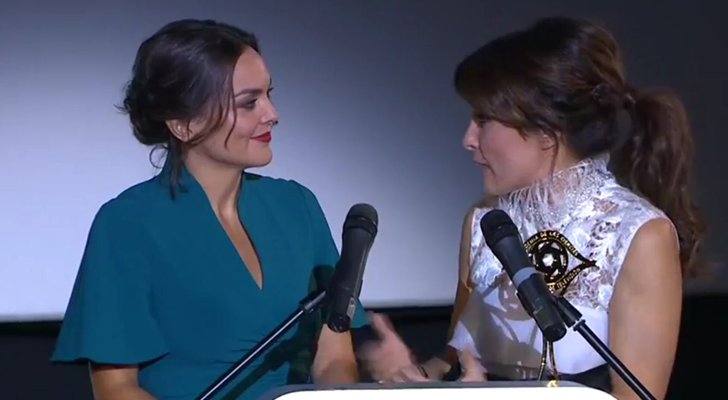 Mónica Carrillo y Helena Resano en los Premios Iris 2017