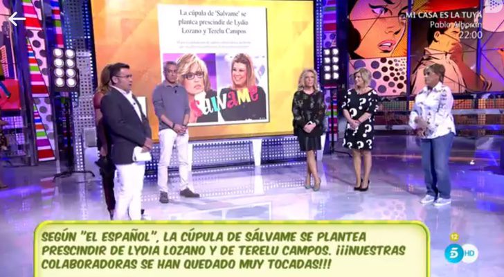 Momento del programa de 'Sálvame' en el que se hablaba del posible despido de Terelu y Lydia