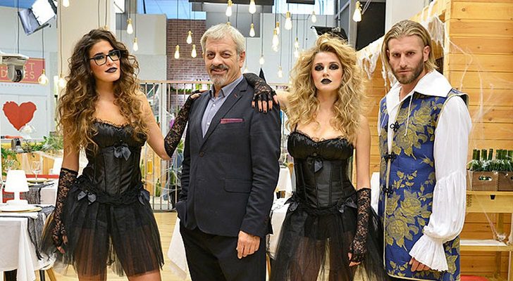 Los camareros y el presentador de 'First Dates' en el programa especial Halloween'