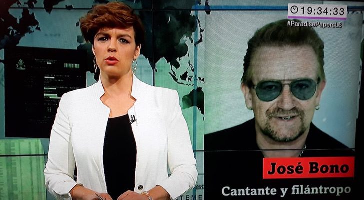 Cristina Villanueva con la imagen de Bono y el rótulo de José Bono