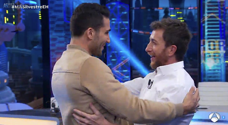 Miguel Ángel Silvestre en su entrada a 'El hormiguero'