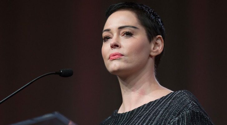Imagen del discurso de Rose McGowan en Detroit