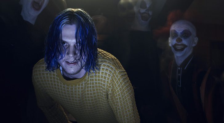 Evan Peters es Kai en 'American Horror Story: Cult'