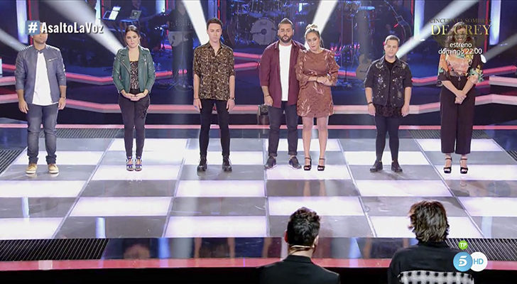 El equipo de Manuel Carrasco sobre el plató de 'La Voz'