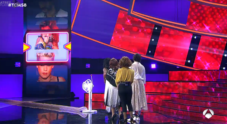 Los concursantes pasan por el pulsador de 'Tu cara me suena'