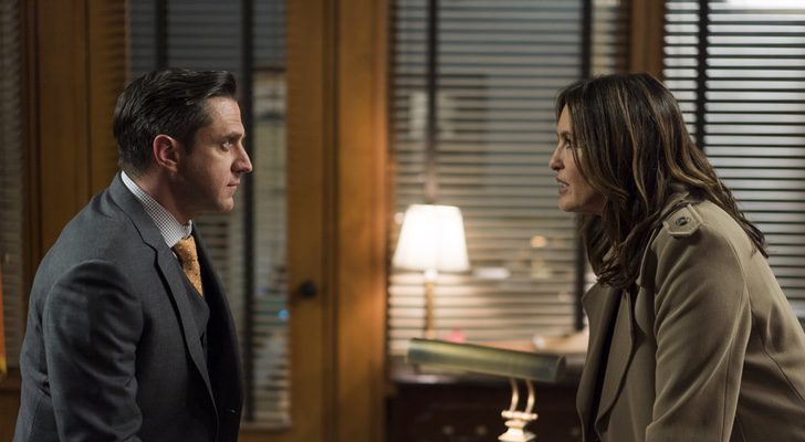 Mariska Hargitay y Raúl Esparza en &#39;Ley y Orden: Unidad de víctimas especiales&#39; 
