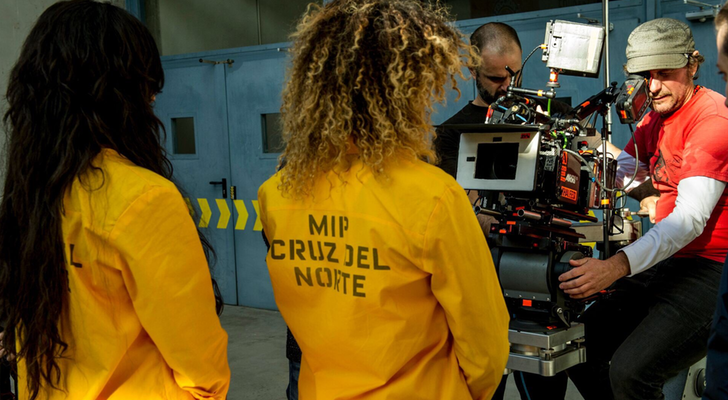 Berta Vázquez y Alba Flores en 'Vis a vis' (T3)