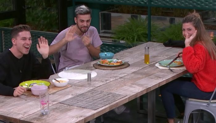 Agoney, Raoul y Miriam en la mesa del silencio