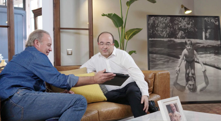 Miquel Iceta  conversa con el presentador Bertín Osborne