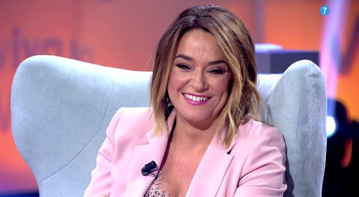 Toñi Moreno riéndose en su programa de Telecinco, 'Viva la vida'