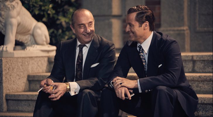 Gonzalo de Castro y Fernando Andina como Torcuato Fernández-Miranda y el Rey Juan Carlos I de Borbón, respectivamente, en la tv de RTVE 'De la ley a la ley'