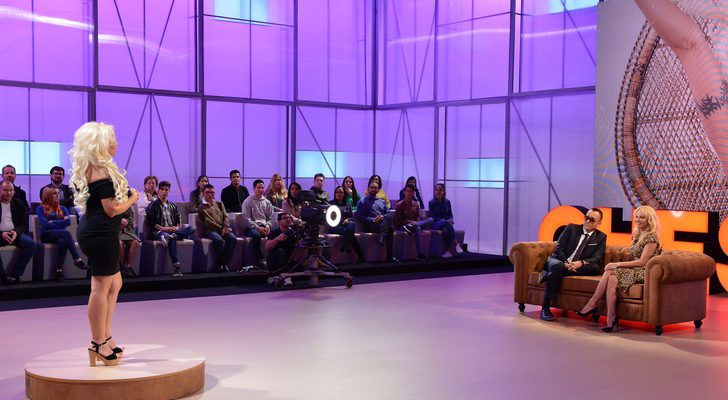 Pamela Anderson y Risto Mejide en el 'Chester' de Cuatro, especial 'Chester Man', sobre hombres, acoso sexual, relaciones, etc. con la doble oficial de la actriz, que mantuvo una relación con su exmarido