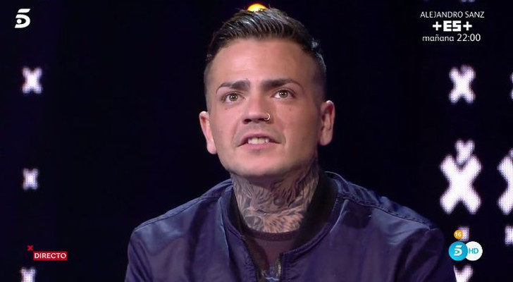 Carlos ha resuelto sus conflictos justo antes de marcharse