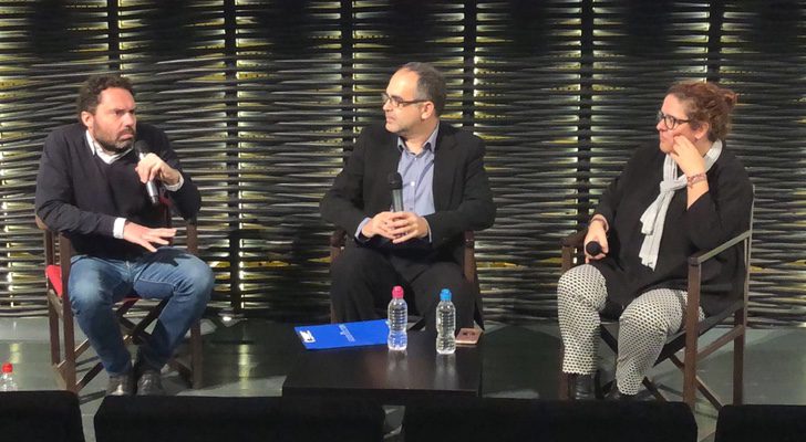 Aitor Gabilondo, creador de &#39;Vivir sin permiso&#39;, y Arantxa Ècija, en la rueda de prensa de MiM Series