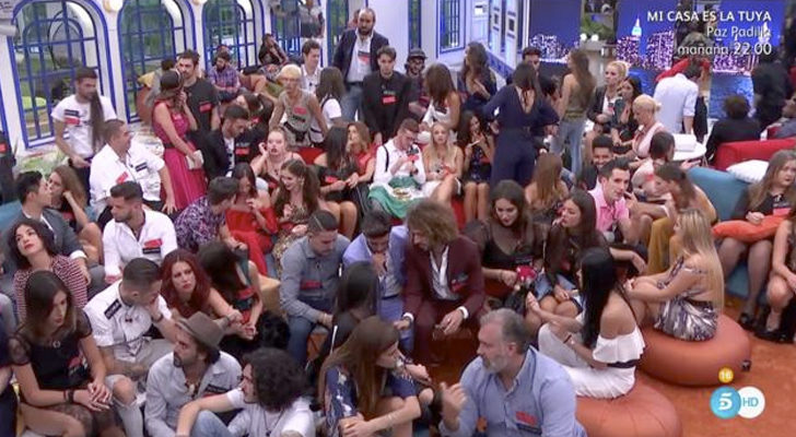 Los 100 en la casa de 'Gran Hermano Revolution'