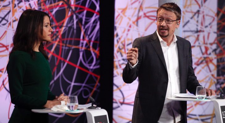 Inés Arrimadas y Xavier Domènech durante el '17D. El debat'