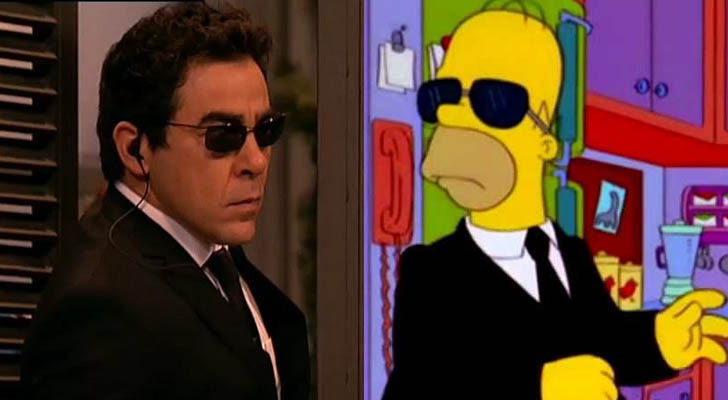 Amador y Homer Simpson ejerciendo de guardaespaldas