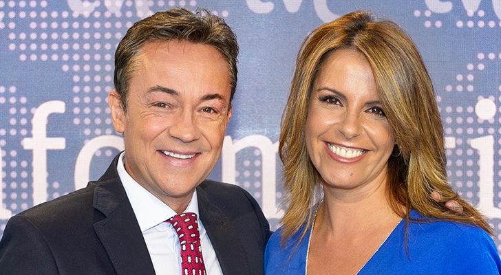Sergio Sauca y Pilar García Muñiz, presentadores de 'Telediario 1'
