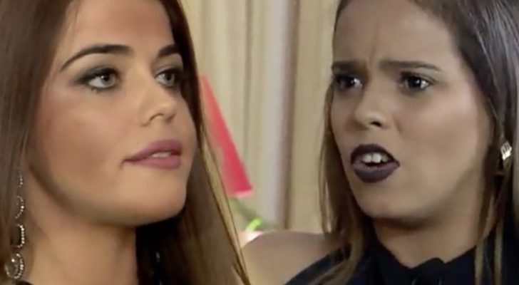 Violeta y Gloria Camila