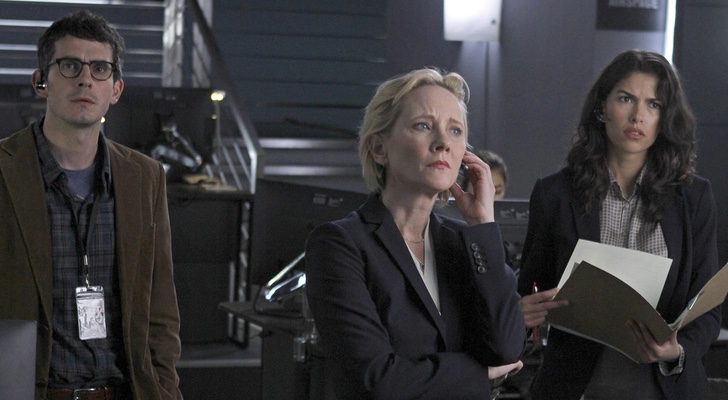 Anne Heche es Patricia Campbell en 'The Brave'