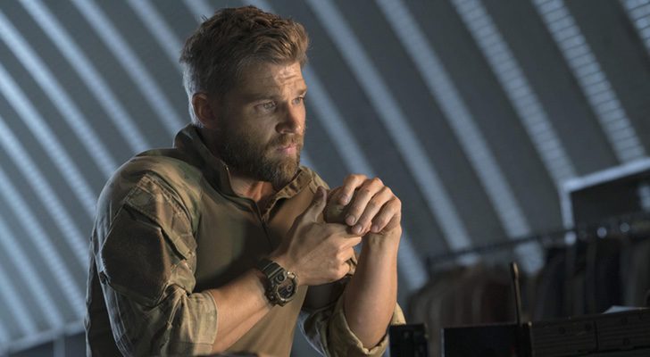 Mike Vogel es Adam Dalton en 'The Brave'