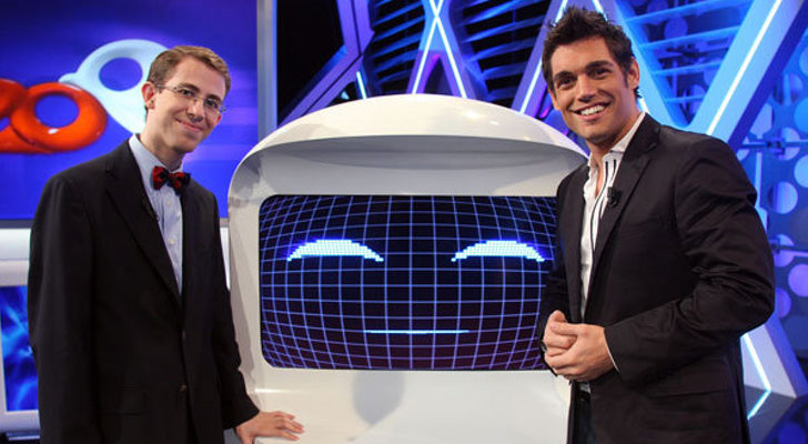Carlos Blanco, el robot Pe y Josep Lobató eran la imagen de '20P' un concurso de las tardes de Cuatro