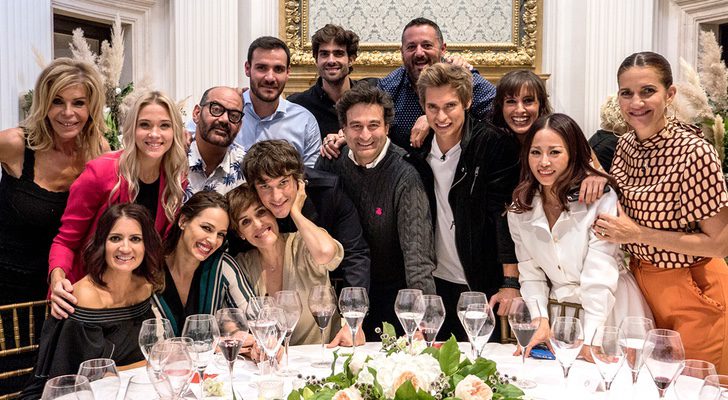 Participantes de 'MasterChef Celebrity 2' con el jurado
