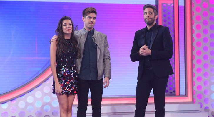 Ana Guerra y Roi junto a Roberto Leal tras ser nominados en 'OT 2017'