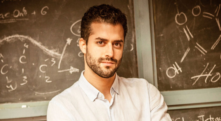 Javier de Hoyos es Mario, el nuevo profesor de ciencias de 'Yo quisiera'