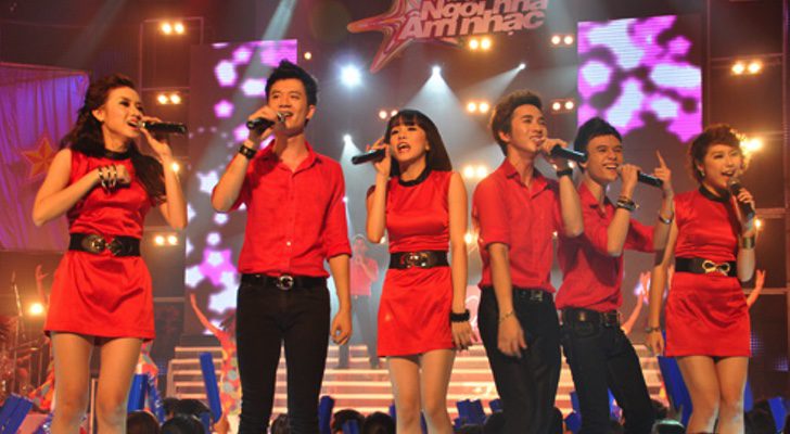 Actuación grupal de los concursantes de la versión vietnamita de 'Star Academy'